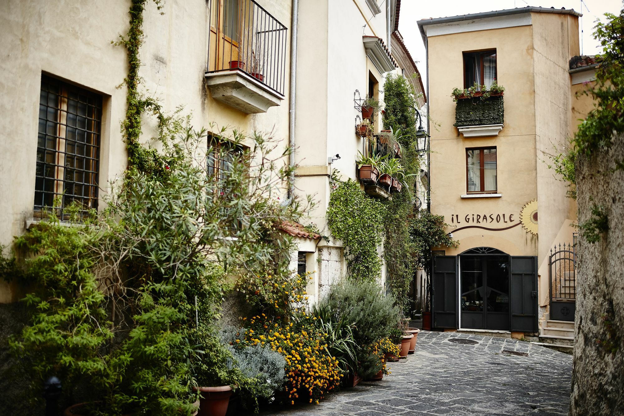 Angeli E Diavoli Apartment Eboli Exteriör bild